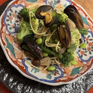 包丁いらず 冷凍庫から10分で筋肉ごはん!ムール貝彩り野菜のペペロンチーノ